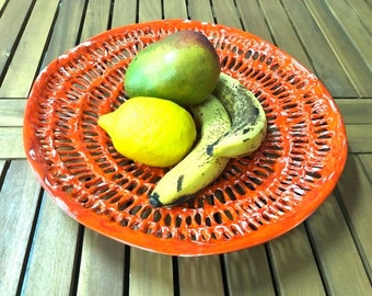 Handgemachte orange Keramikschale: Keramikobstschale als Zitrusdekor für die Küche, 18 cm