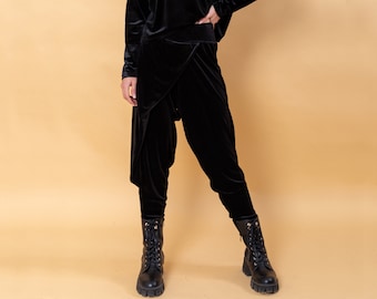ベルベット素材のラップ風クロップドパンツ