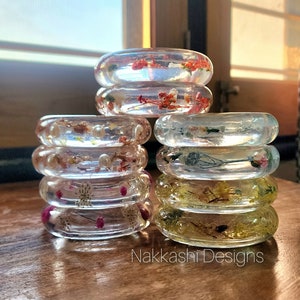 Pressed flowers bangle bracelet - Real wildflowers resin bracelet - gift for her|set of 3 different single pieces/bracelet/bangle