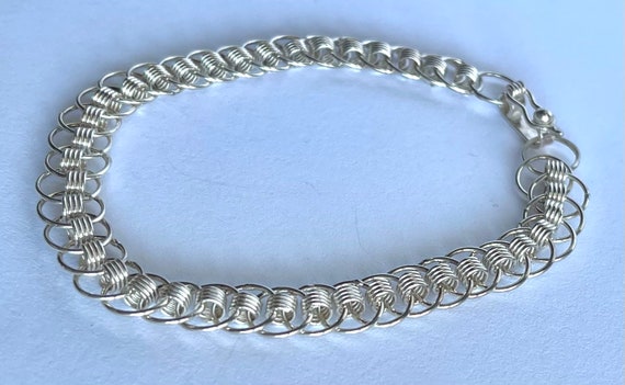 Handcrafted 950 Silver Circle Bracelet | Elegant Women's Jewelry