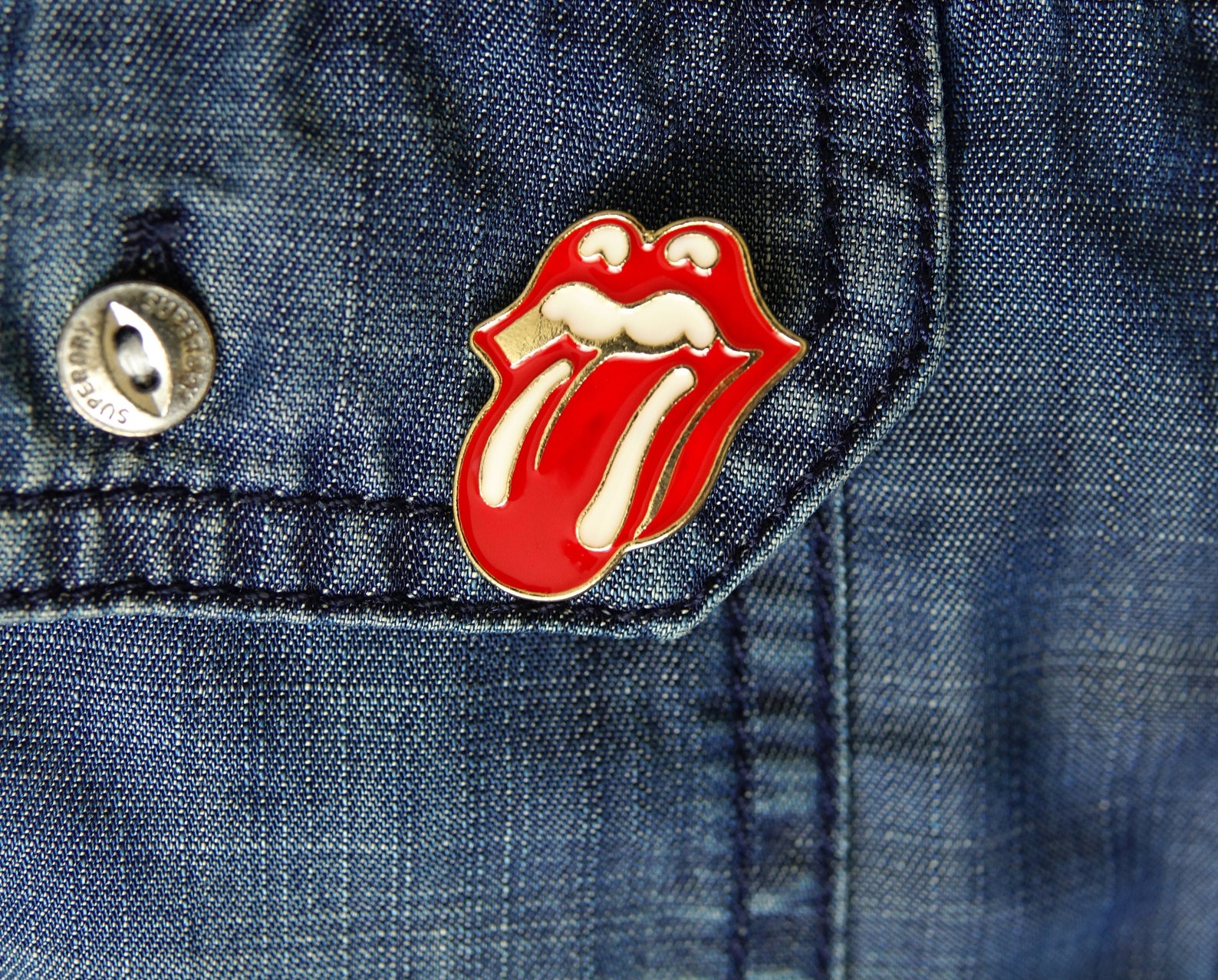 The Rolling Stones Logo Gold Tongue Enamel Matal Pin Red Lips Etsy