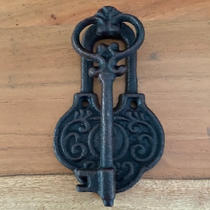 French Provincial Cast Iron Antique Style Key Lock Door Knocker  Door Handle Metal Cast Iron Door Ring Retro Heavy Duty Housewarming Gift