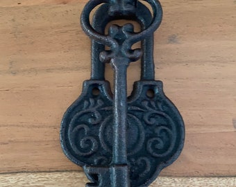 French Provincial Cast Iron Antique Style Key Lock Door Knocker  Door Handle Metal Cast Iron Door Ring Retro Heavy Duty Housewarming Gift