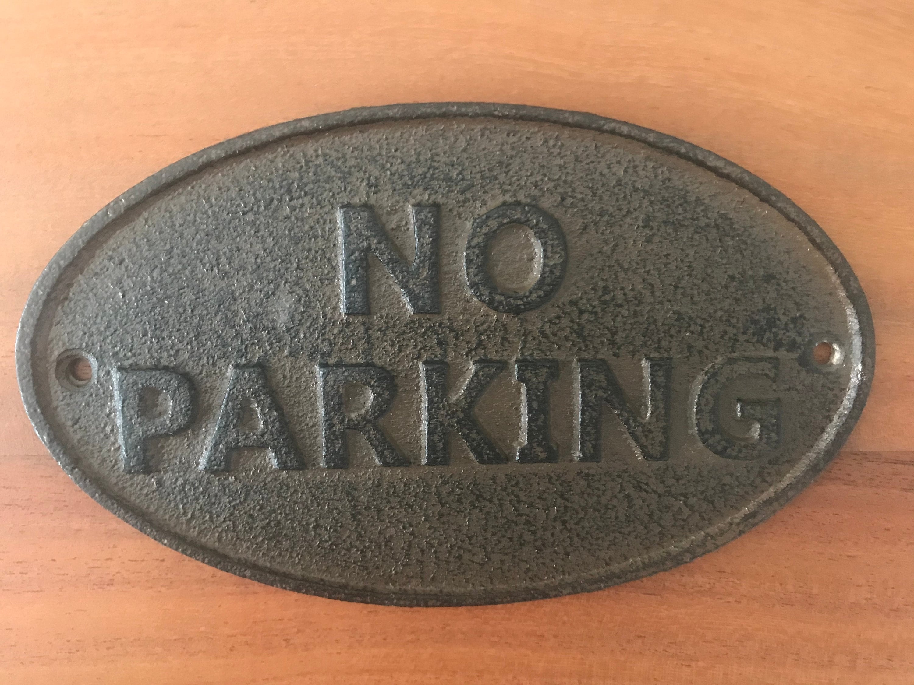 No Parking Cast Iron Vintage Look Gate Sign Parking Sign Plaque Mounting Metal Outdoor Fence Gate Sign