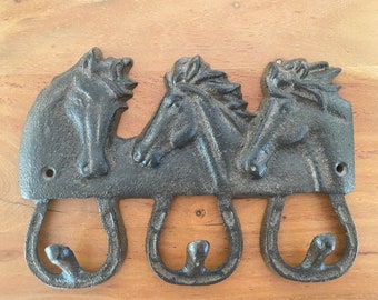 Cast Iron Horse Wall Hooks: Rustic Farmhouse Decor, 3 Hooks