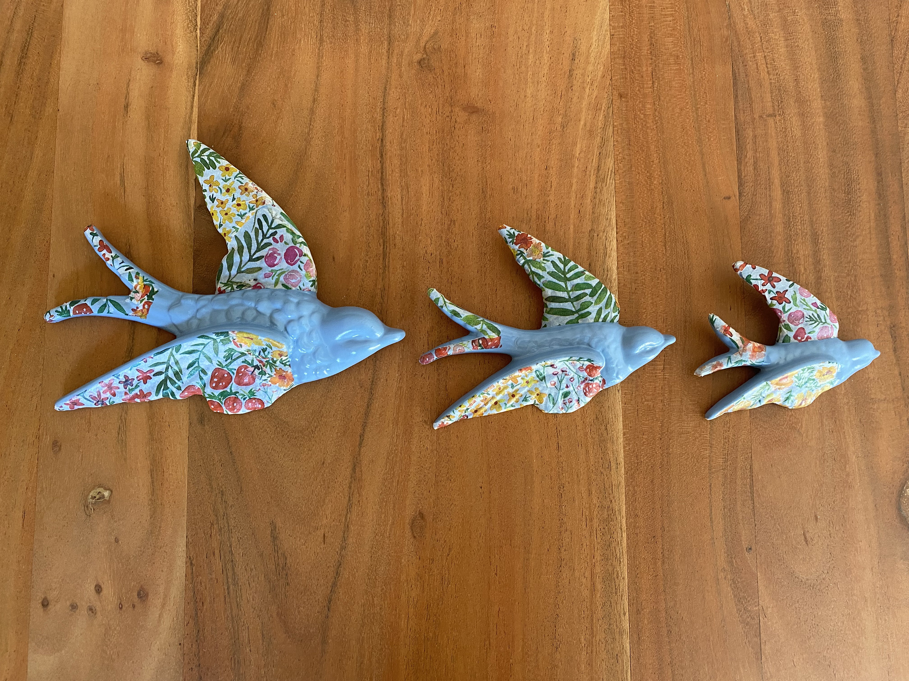 Set of 3 Flying Birds Hanging Retro Vintage Style Ornament