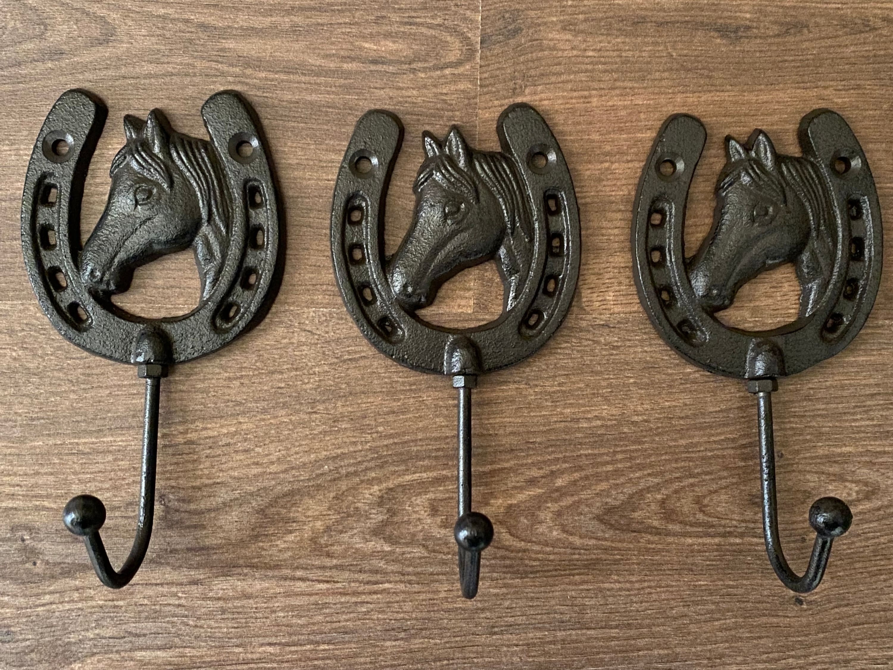 Horseshoe towel hook hotsell