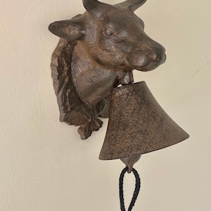 Farm House Country Vibe Bull Solid Cast Iron Rustic Antique Style Cow Hanging Doorbell Outdoor Entryway Shop Café Door Bell gift Idea