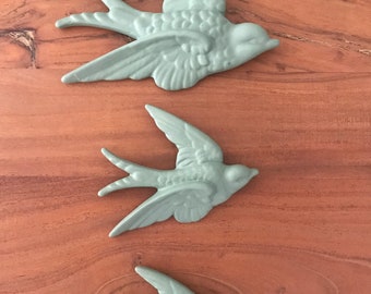 Retro Ceramic Flying Swallow Wall Decor, Green Birds (Set of 3)