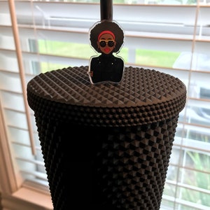 Charen straw topper