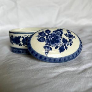 Vintage Delft Blue Trinket Box – Hand-Painted, Made in Holland
