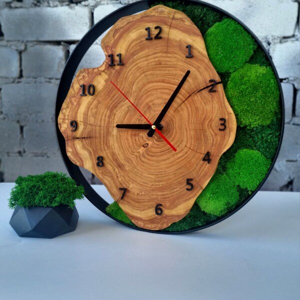 Wooden Wall Clock with Moss, Green Moss Scandinavian Home Decor, Resin Wood Art