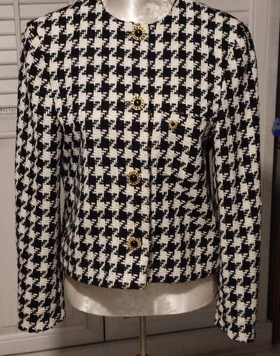 Chanel houndstooth deals jacket