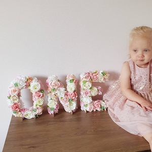 Letrero floral personalizado ONE para sesión de fotos, personalizado, letras de flores, decoración de primer cumpleaños
