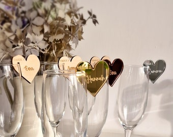 Naamkaartjes voor bruiloften, aangepaste harttags, wijnglasbedels, gepersonaliseerde roerstaafjes, acryldranktoppers, naamplaatjes voor bruiloften