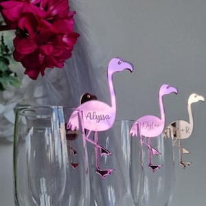 Segnalibro per bevande a forma di fenicottero personalizzato, decorazione per il Cinco de Mayo, etichetta per bicchiere tropicale personalizzata, topper per cocktail in acrilico, ciondolo per drink per feste estive