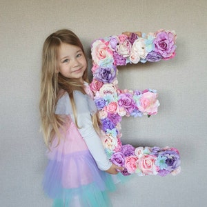 Decoração de quarto de menina, fotoadereço de aniversário de unicórnio, carta floral, fotoadereço de aniversário, letras de flores, decoração de aniversário de criança