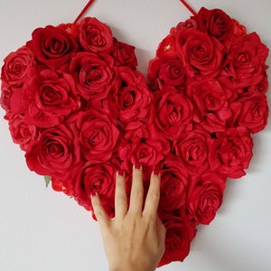 Flower heart for wedding, red heart, floral heart, wedding backdrop, wedding decor, red wedding decor, Valentine&#39;s day decor, heart wreath