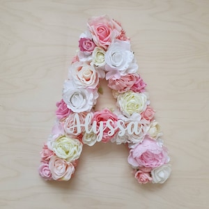 Decoración de pared para guardería, letra floral con nombre, letrero con nombre para guardería, letras de flores, letras florales, centro de mesa de cumpleaños