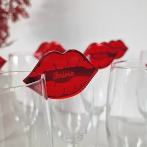 Ciondoli personalizzati a forma di labbra rosse, bomboniere per San Valentino, segnabicchieri a forma di labbra per addio al nubilato, ciondoli personalizzati a forma di labbra per cocktail, ciondolo per drink