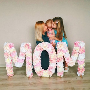 Regalo para mamá, letras de flores, regalo del Día de la Madre, regalo del Día de la Madre, accesorio para sesión de fotos de mamá, accesorio para sesión de fotos de mamá, letras florales, futura mamá