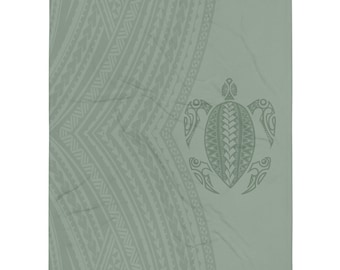 Honu  Print (Hawaiian Green Sea Turtle) Polynesian / Samoan Tribal Tattoo Tropical Fleece Blanket or Throw  Size - 50" X 60"