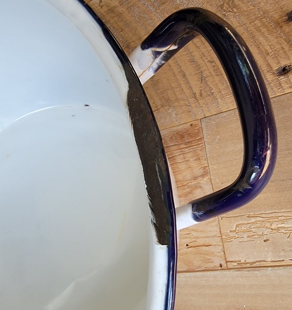 Extra Large Oval Enamel Washtub with Handles Whit… - image 5