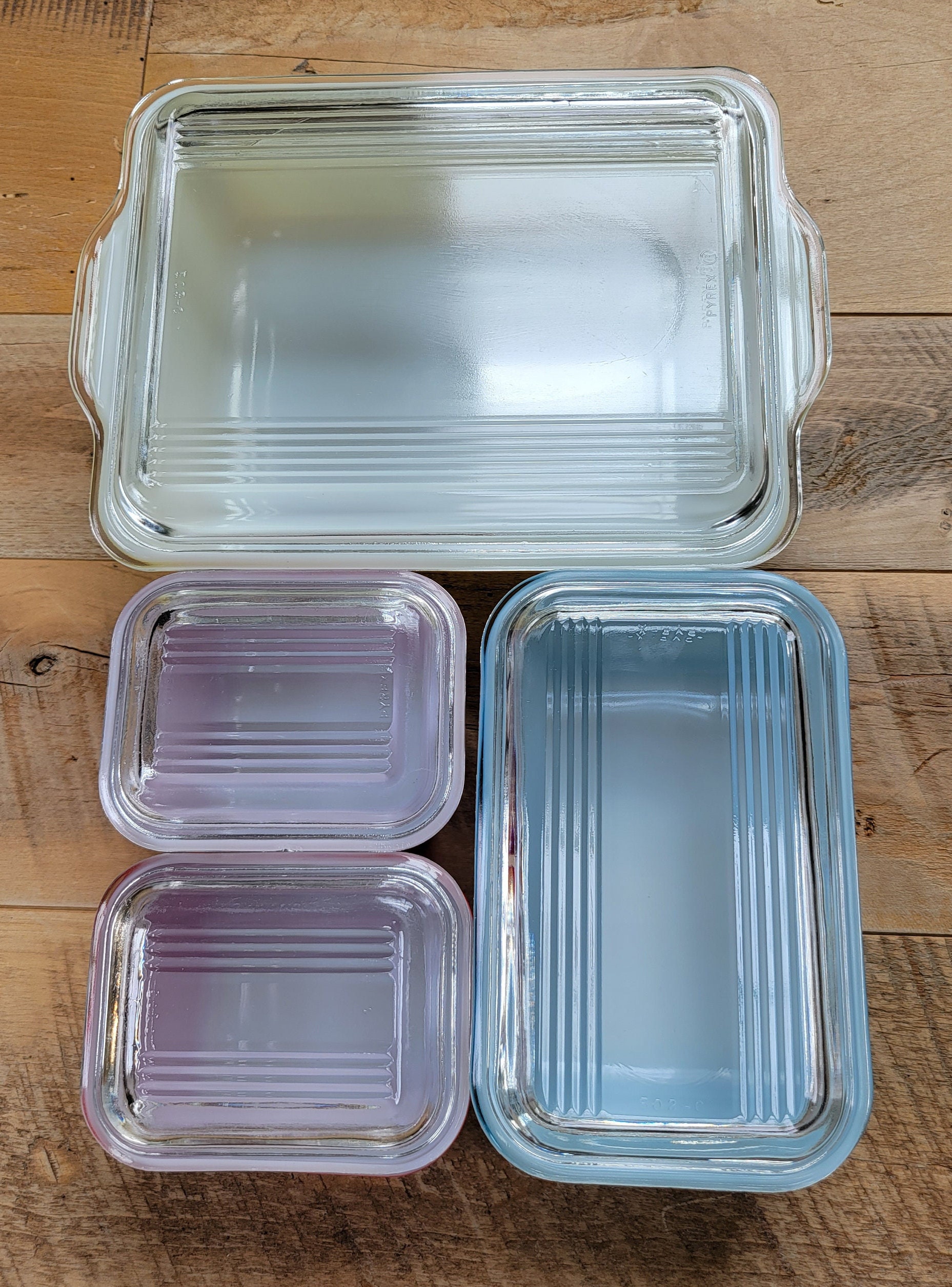 Pyrex リフリジレーター　M２個　Ｓ４個　グーズベリー Vintage Pyrex Refrigerator Dish Set- 4 Piece Set With Glass Lids