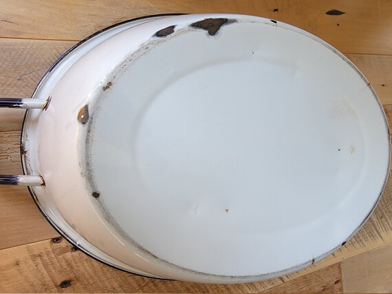 Extra Large Oval Enamel Washtub with Handles Whit… - image 9
