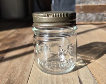 Atlas Mason Half Pint Clear Glass Jar with Atlas EDJ Insert Presto Style Lid