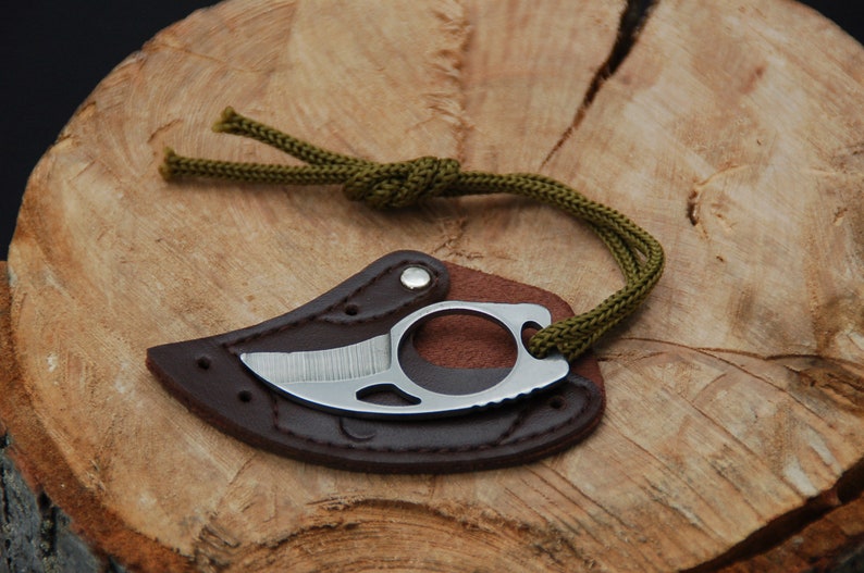 Paracord Survival Kit