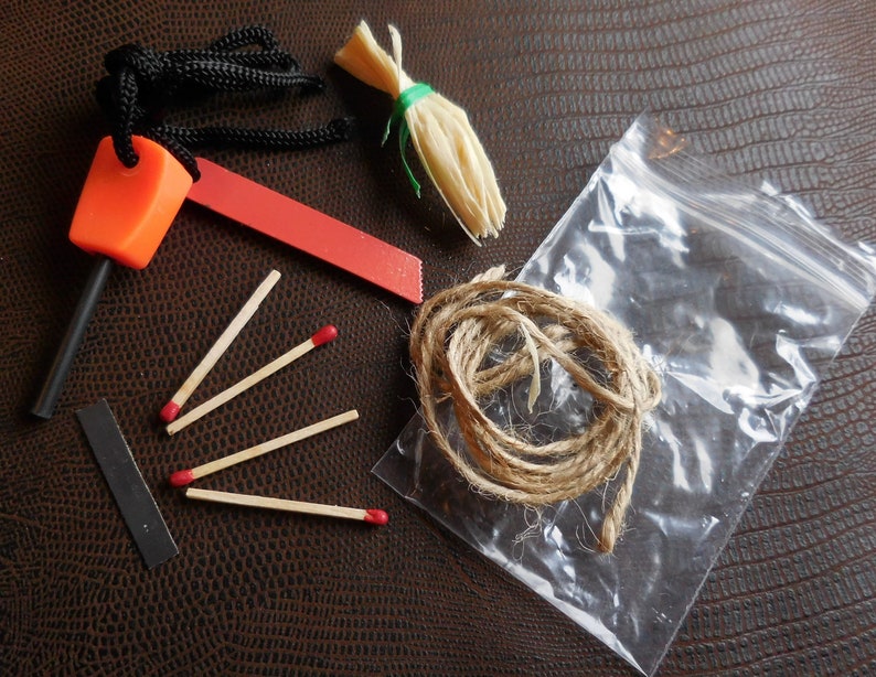 Paracord Survival Kit