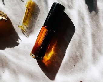 Mountain Tobacco Perfume: Natural Botanical Essence, Earthy Woody Aroma