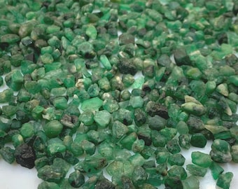 Small Raw Green Emerald Crystals, 4-8mm Natural Untreated Gemstone Lot, Genuine Loose Emerald Rough Specimen Parcel for Wire Wrapping
