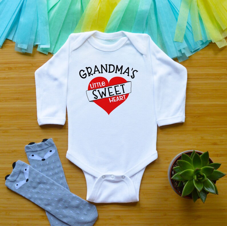 Grandma/'s Sweet Heart Valentines Day Baby Outfit Toddler Valentine/'s Day Shirt Newborn 1st Valentine Nana Valentines Day Baby Clothes