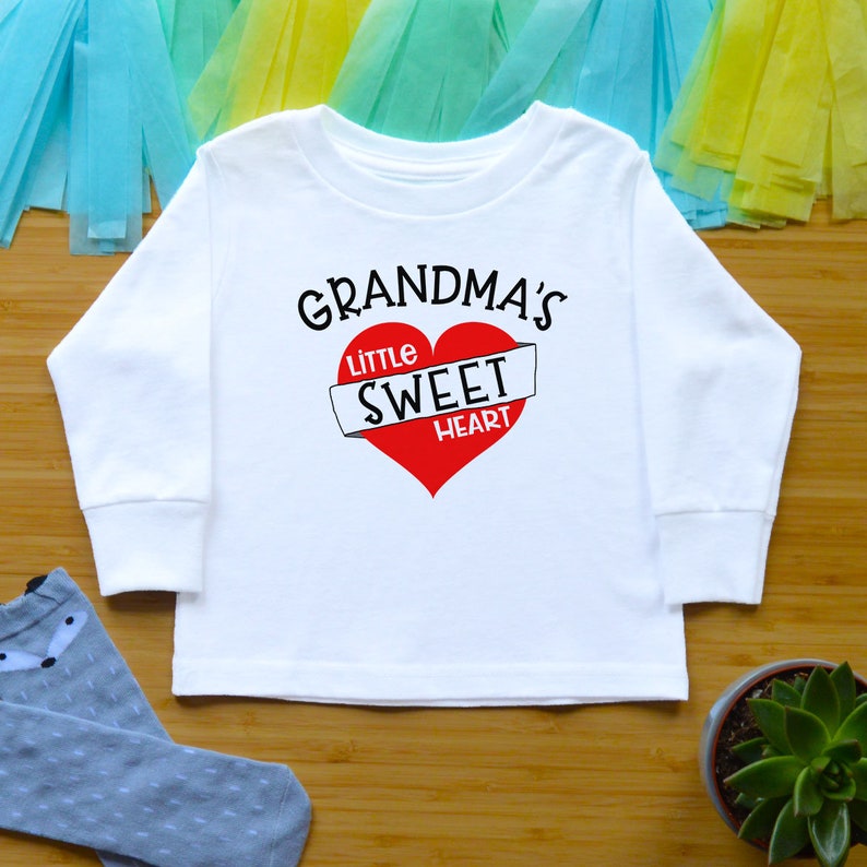 Grandma/'s Sweet Heart Valentines Day Baby Outfit Toddler Valentine/'s Day Shirt Newborn 1st Valentine Nana Valentines Day Baby Clothes