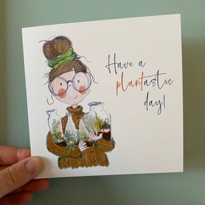 PLANT LADY Wenskaart Illustratiekaarten blanco Catherine Redgate woordspeling positiviteit geestelijke gezondheid terrarium planten verjaardag gelukkige terraria