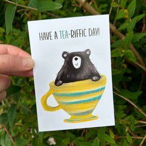 TEA CUP BEAR Catherine Redgate positivité illustration scottish letter mail post écrire positif thés mug boisson jeu de mots oursons mignon