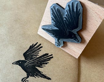 Sello de goma de madera RAVEN de Catherine Redgate, divertido estampado para scrapbooking, manualidades, impresión, arte acogedor, pájaro, grajo, cuervo, córvido, academia oscura, 1" y 2"