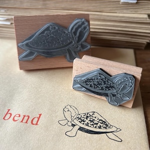 Timbro in gomma di legno TARTARUGA DI NATALE 2" 3” Catherine Redgate timbro cancelleria lettera natale cappello di babbo natale tartaruga terrapin animale domestico festivo carino