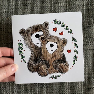 Biglietto di auguri con corona di orsi vuoto all'interno Catherine Redgate felice positivo positività amici amore San Valentino coppia matrimonio sposato orsi orsacchiotto