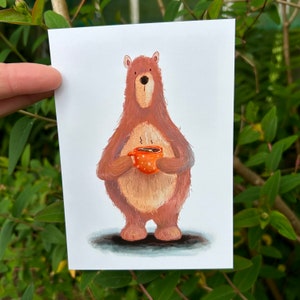 Hoge TEA BEER ansichtkaart Catherine Redgate positiviteit illustratie brief post post positief thee drinken woordspeling beren teddy winter koffie hot choc