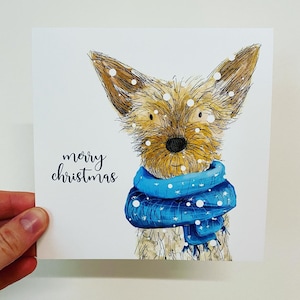 Carte de Noël hiver Ellie chien YORKSHIRE TERRIER vierge écharpe Catherine Redgate amusante lunatique original mignon Noël bonnet de Noel festif neige animal