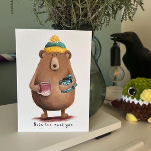 Belle carte postale de THÉ à votre rencontre, Catherine Redgate, illustration de positivité, courrier postal, positif, thé confortable, café, oursons, chocolat chaud mignon