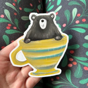 TEA CUP BEAR Sticker illustration catherine redgate papier bujo autocollants de papeterie mignon sticker grand amateur de café cottagecore vintage