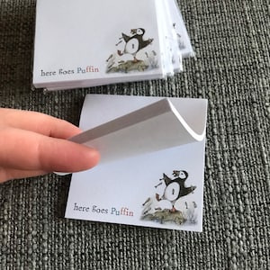 Divertente blocco note con motivo PUFFIN, blocco note Catherine Redgate, cancelleria, blocco note, organizer da scrivania, ufficio, simpatico blocco da fare, gioco di parole con l'uccello scozzese.