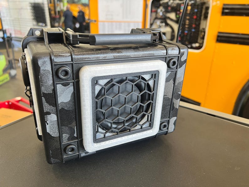 Custom Bluetooth Speaker Kicker KS 4x6 Apache 1800 Case Lipo Battery 3D ...