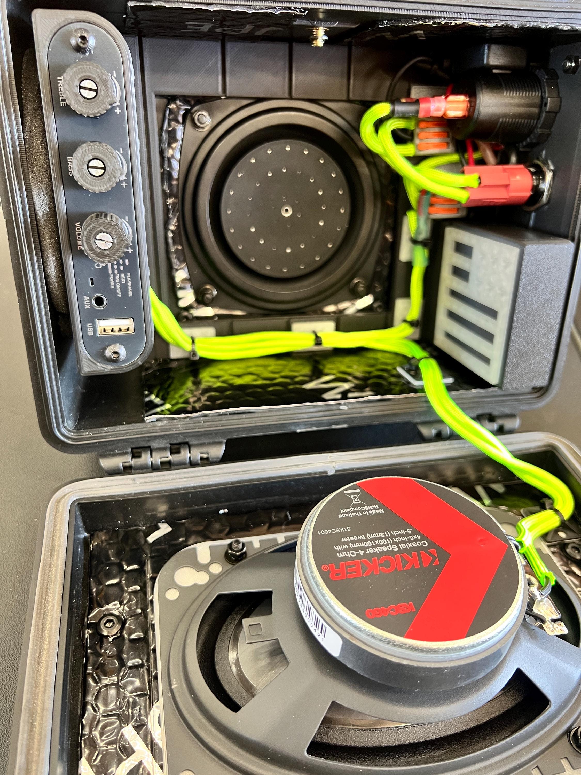 Custom Bluetooth Speaker Kicker KS 4x6 Apache 1800 Case Lipo Battery 3D ...