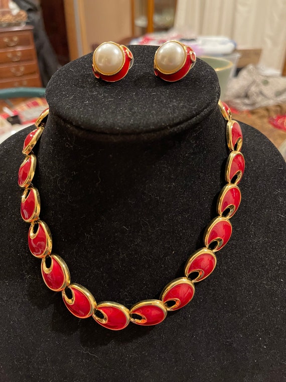 Red Enamel Gold Tone Metal Necklace And Faux Pearl