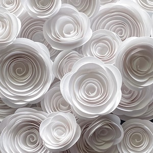 Roses en papier blanc | Fleurs en papier blanc | Petites fleurs en papier faites main | Roses en papier faites main | Fleurs de mariage blanches | roses artisanales